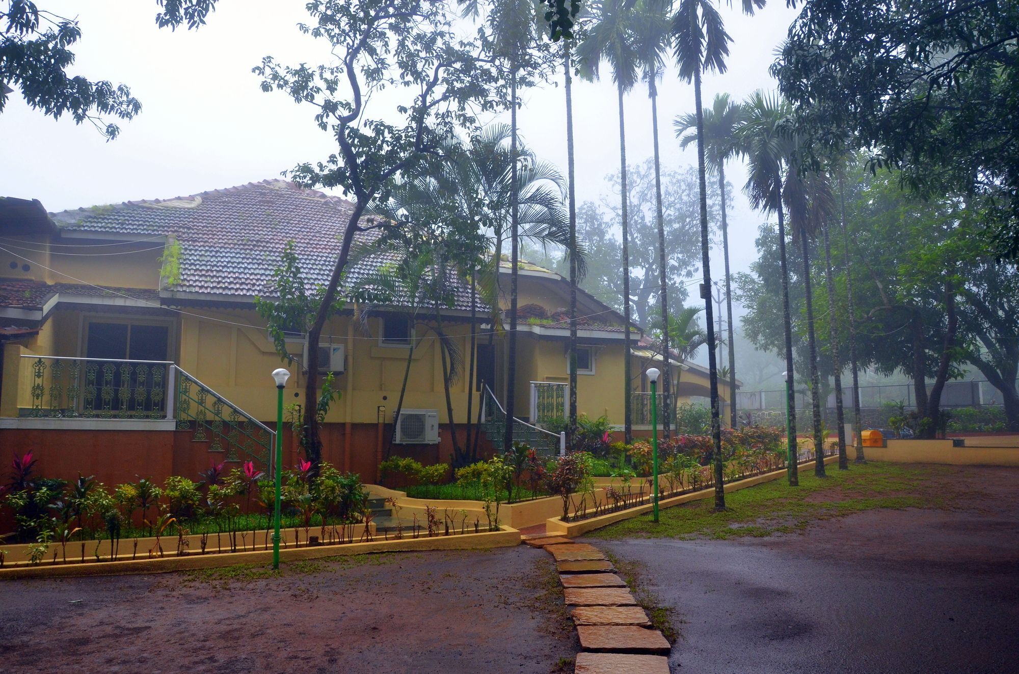 Zaras Resort Lonavala Eksteriør bilde